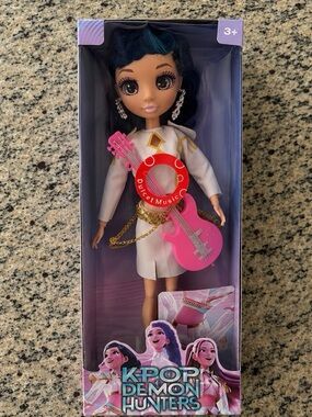 KPOP Zoey Singing Doll with Pink Guitar – Music Doll